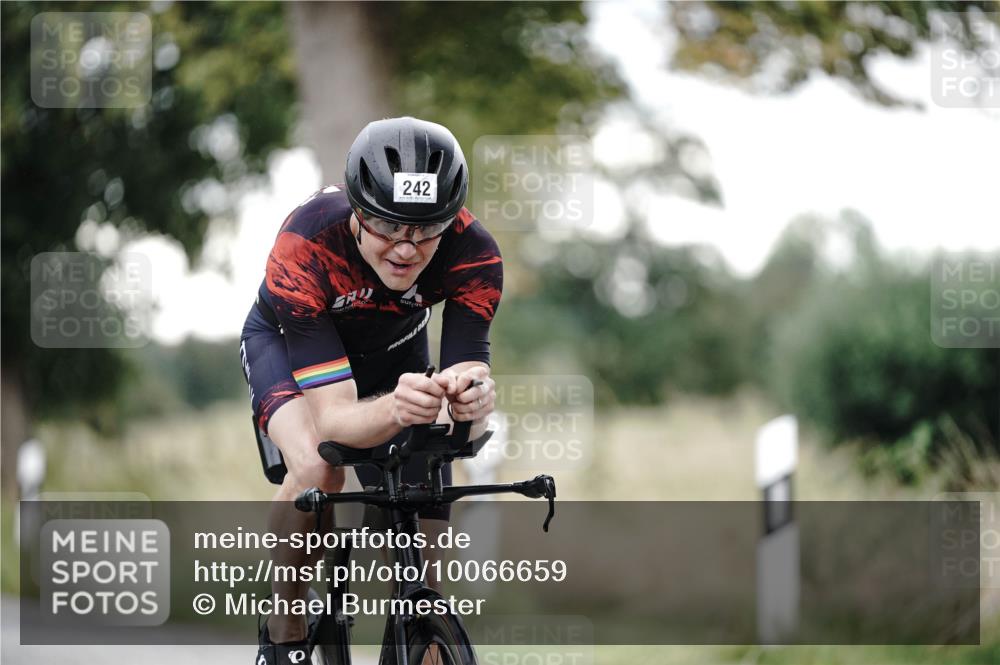 30.08.2026 - Elbe Triathlon Hamburg Michael Burmester http://msf.ph/oto/10066659 30.08.2026 09:11:50 Radfahren 242, 382 meine-sportfotos.de