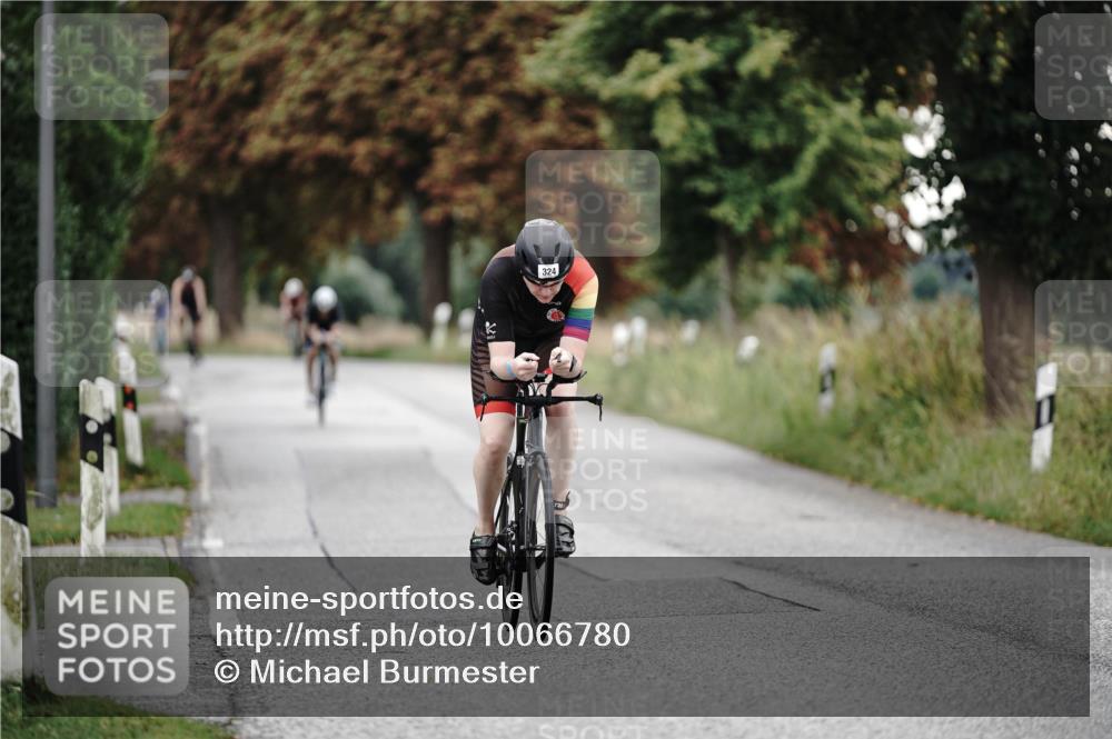 30.08.2026 - Elbe Triathlon Hamburg Michael Burmester http://msf.ph/oto/10066780 30.08.2026 09:12:32 Radfahren 192, 324, 464 meine-sportfotos.de