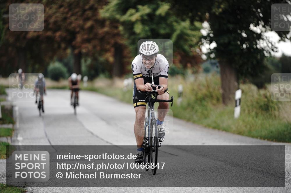 30.08.2026 - Elbe Triathlon Hamburg Michael Burmester http://msf.ph/oto/10066847 30.08.2026 09:12:52 Radfahren 202, 222, 271, 298, 366 meine-sportfotos.de