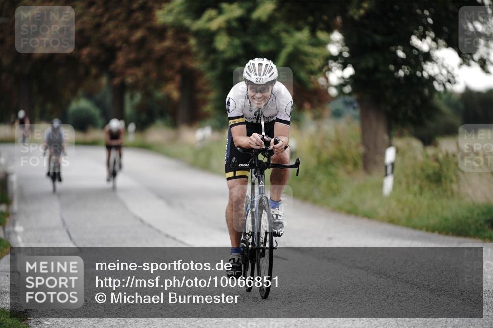30.08.2026 - Elbe Triathlon Hamburg Michael Burmester http://msf.ph/oto/10066851 30.08.2026 09:12:52 Radfahren 202, 222, 271, 298, 366 meine-sportfotos.de