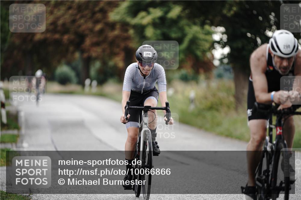 30.08.2026 - Elbe Triathlon Hamburg Michael Burmester http://msf.ph/oto/10066866 30.08.2026 09:12:57 Radfahren 298, 335, 366 meine-sportfotos.de