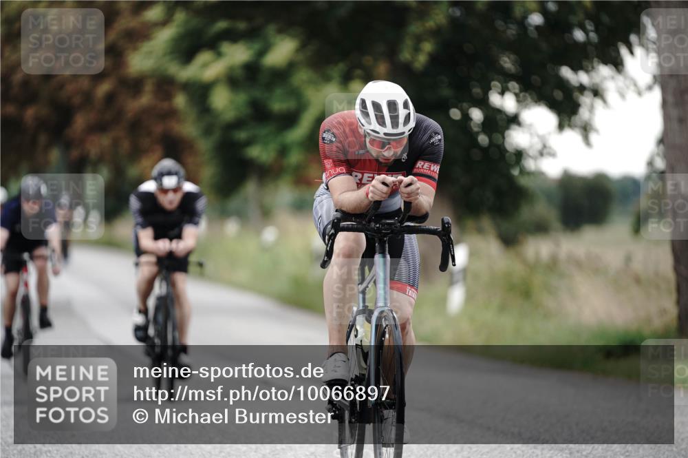 30.08.2026 - Elbe Triathlon Hamburg Michael Burmester http://msf.ph/oto/10066897 30.08.2026 09:13:05 Radfahren 251, 275, 335, 459, 512, 613 meine-sportfotos.de
