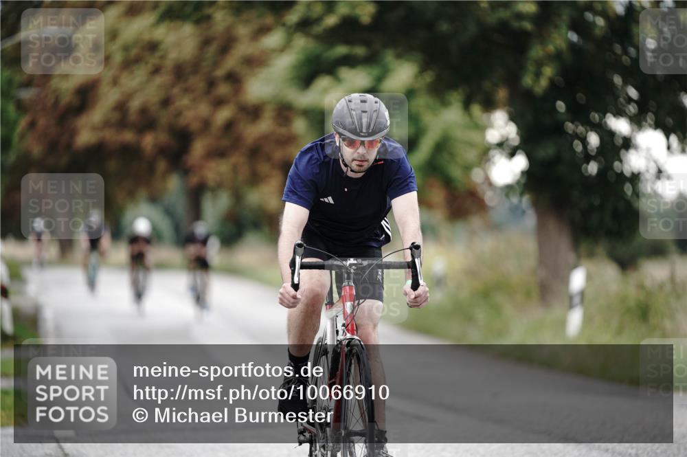 30.08.2026 - Elbe Triathlon Hamburg Michael Burmester http://msf.ph/oto/10066910 30.08.2026 09:13:07 Radfahren 251, 275, 287, 459, 512, 613 meine-sportfotos.de