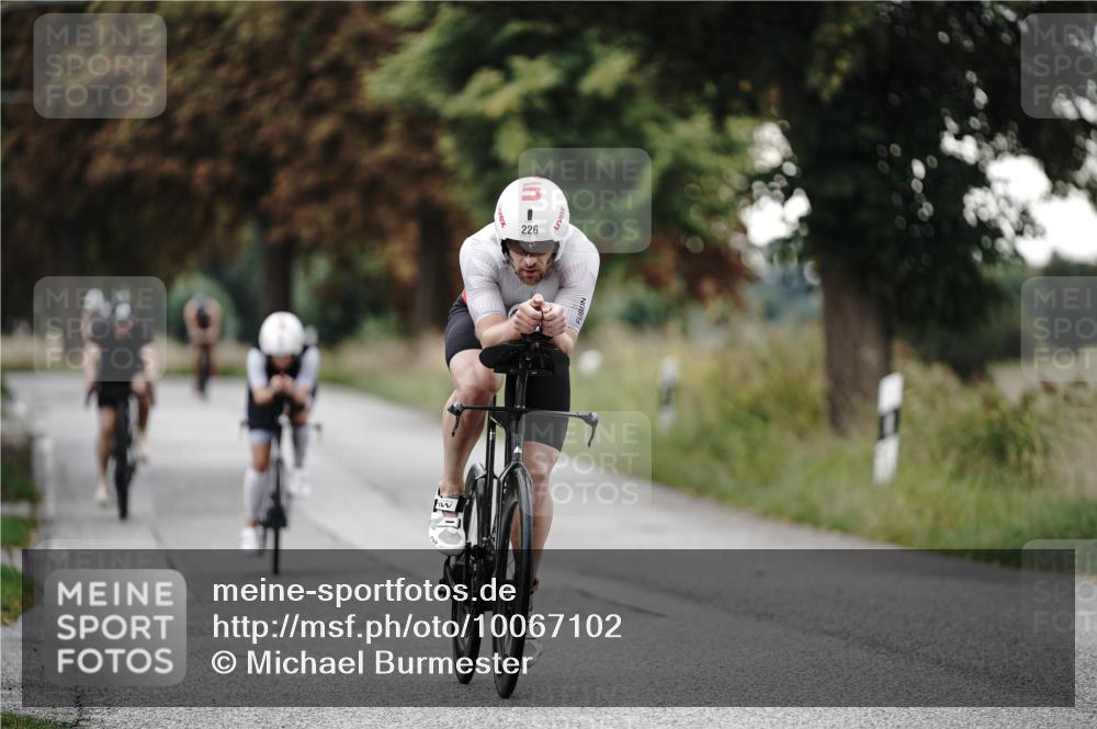 30.08.2026 - Elbe Triathlon Hamburg Michael Burmester http://msf.ph/oto/10067102 30.08.2026 09:14:27 Radfahren 195, 205, 215, 226, 315, 367, 383, 460, 484 meine-sportfotos.de