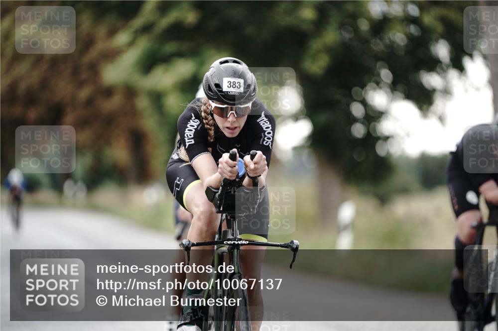 30.08.2026 - Elbe Triathlon Hamburg Michael Burmester http://msf.ph/oto/10067137 30.08.2026 09:14:35 Radfahren 195, 205, 215, 225, 235, 383 meine-sportfotos.de