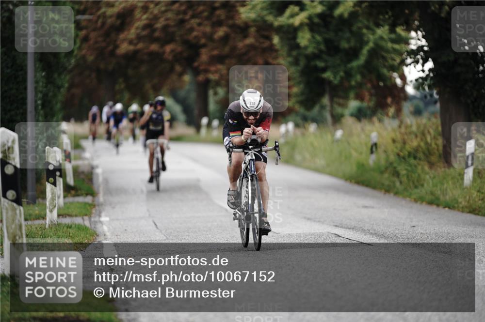 30.08.2026 - Elbe Triathlon Hamburg Michael Burmester http://msf.ph/oto/10067152 30.08.2026 09:14:42 Radfahren 235, 414, 534 meine-sportfotos.de