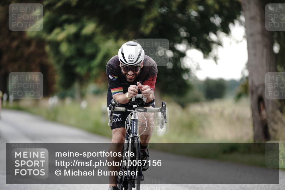 30.08.2026 - Elbe Triathlon Hamburg Michael Burmester http://msf.ph/oto/10067156 30.08.2026 09:14:43 Radfahren 235, 414, 438, 534 meine-sportfotos.de