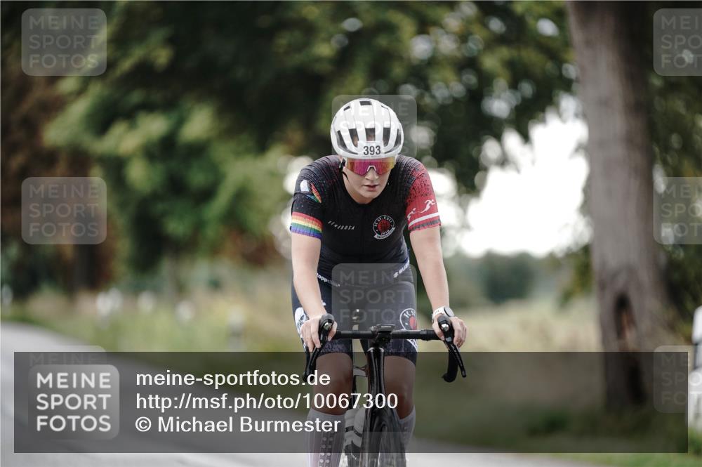 30.08.2026 - Elbe Triathlon Hamburg Michael Burmester http://msf.ph/oto/10067300 30.08.2026 09:15:19 Radfahren 348, 393 meine-sportfotos.de