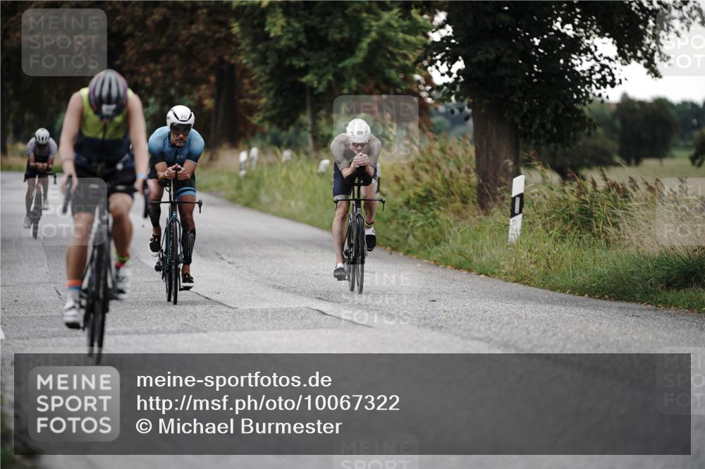 30.08.2026 - Elbe Triathlon Hamburg Michael Burmester http://msf.ph/oto/10067322 30.08.2026 09:15:29 Radfahren 212, 220, 249, 292, 317, 360 meine-sportfotos.de