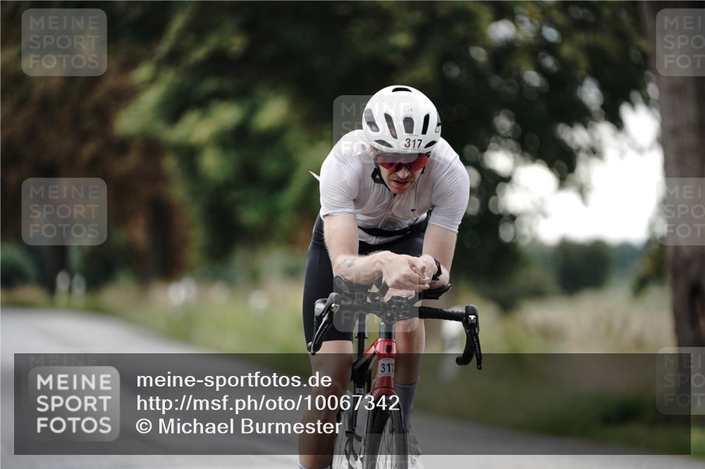 30.08.2026 - Elbe Triathlon Hamburg Michael Burmester http://msf.ph/oto/10067342 30.08.2026 09:15:34 Radfahren 317, 375 meine-sportfotos.de