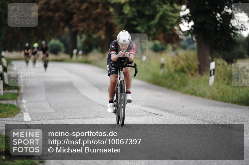 30.08.2026 - Elbe Triathlon Hamburg Michael Burmester http://msf.ph/oto/10067397 30.08.2026 09:16:10 Radfahren 190, 343, 452, 528 meine-sportfotos.de