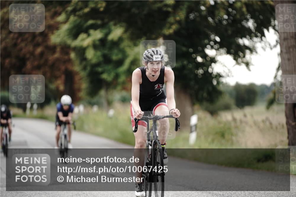 30.08.2026 - Elbe Triathlon Hamburg Michael Burmester http://msf.ph/oto/10067425 30.08.2026 09:16:39 Radfahren 217, 231, 327, 384, 641 meine-sportfotos.de