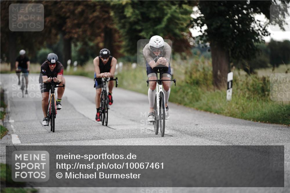 30.08.2026 - Elbe Triathlon Hamburg Michael Burmester http://msf.ph/oto/10067461 30.08.2026 09:16:46 Radfahren 217, 247, 391, 431, 637, 641 meine-sportfotos.de