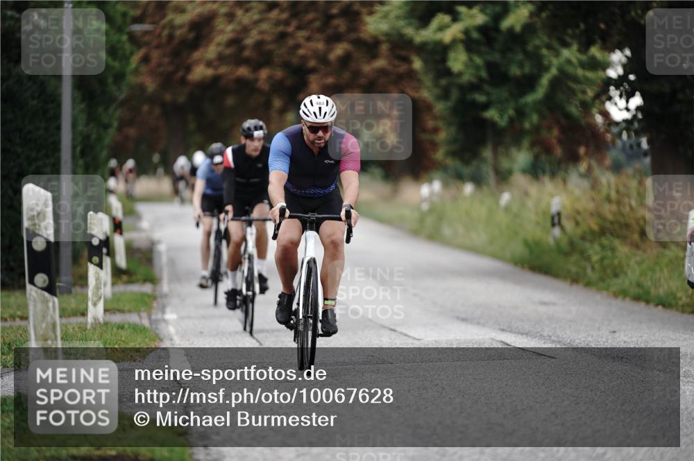 30.08.2026 - Elbe Triathlon Hamburg Michael Burmester http://msf.ph/oto/10067628 30.08.2026 09:18:17 Radfahren 440, 483, 527, 542 meine-sportfotos.de