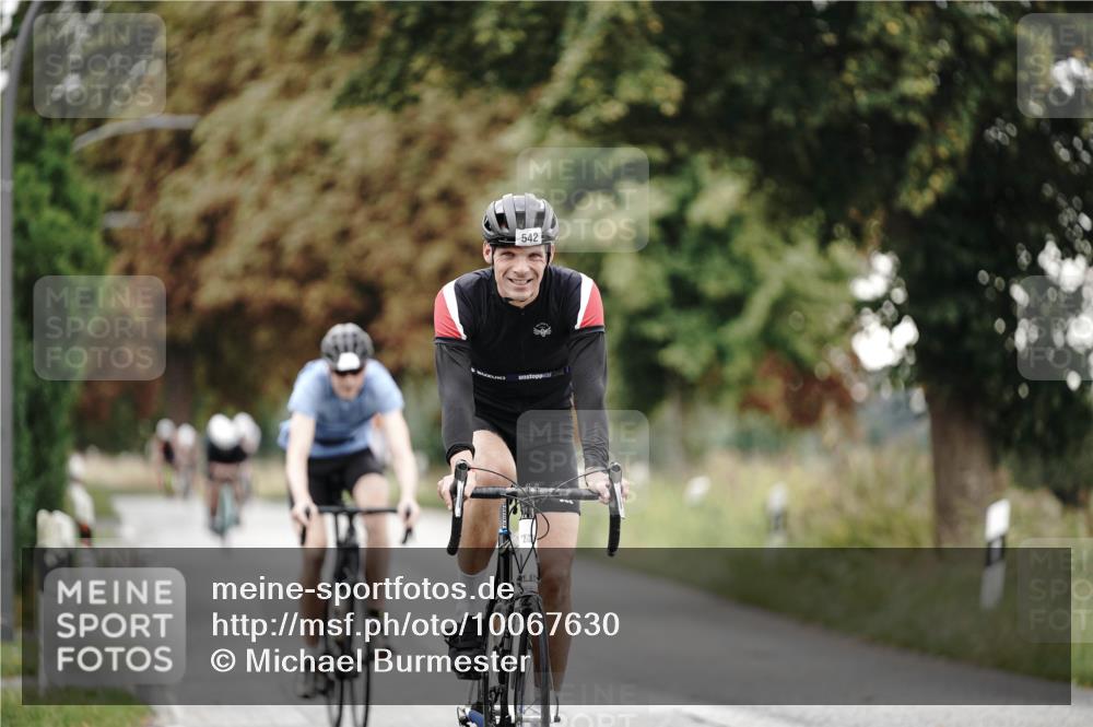 30.08.2026 - Elbe Triathlon Hamburg Michael Burmester http://msf.ph/oto/10067630 30.08.2026 09:18:19 Radfahren 197, 440, 483, 527, 542, 639, 1894 meine-sportfotos.de