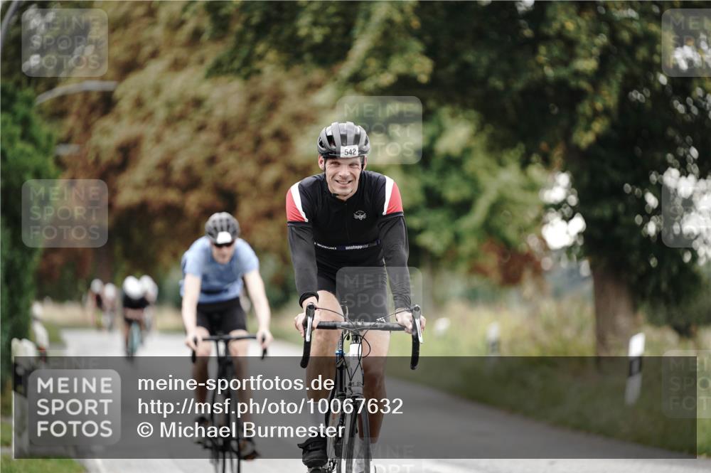 30.08.2026 - Elbe Triathlon Hamburg Michael Burmester http://msf.ph/oto/10067632 30.08.2026 09:18:19 Radfahren 197, 440, 483, 527, 542, 639, 1894 meine-sportfotos.de