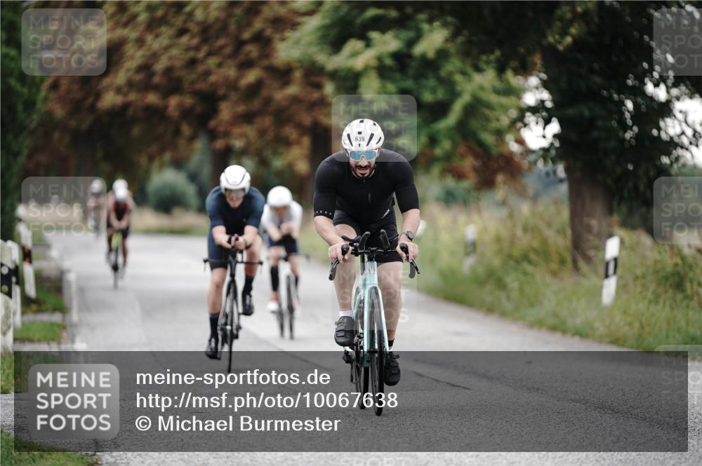 30.08.2026 - Elbe Triathlon Hamburg Michael Burmester http://msf.ph/oto/10067638 30.08.2026 09:18:24 Radfahren 197, 228, 639, 701, 1894 meine-sportfotos.de