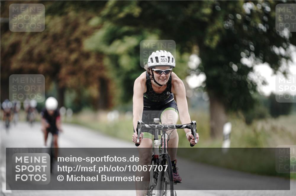 30.08.2026 - Elbe Triathlon Hamburg Michael Burmester http://msf.ph/oto/10067707 30.08.2026 09:19:01 Radfahren 208, 213, 272, 309, 336, 353, 457 meine-sportfotos.de