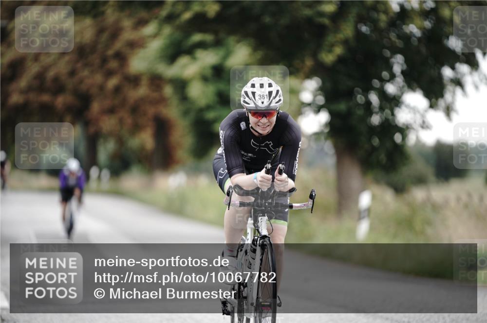 30.08.2026 - Elbe Triathlon Hamburg Michael Burmester http://msf.ph/oto/10067782 30.08.2026 09:19:57 Radfahren 381, 421 meine-sportfotos.de