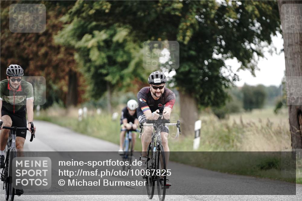 30.08.2026 - Elbe Triathlon Hamburg Michael Burmester http://msf.ph/oto/10067825 30.08.2026 09:25:42 Radfahren 192, 294, 331, 446, 619 meine-sportfotos.de