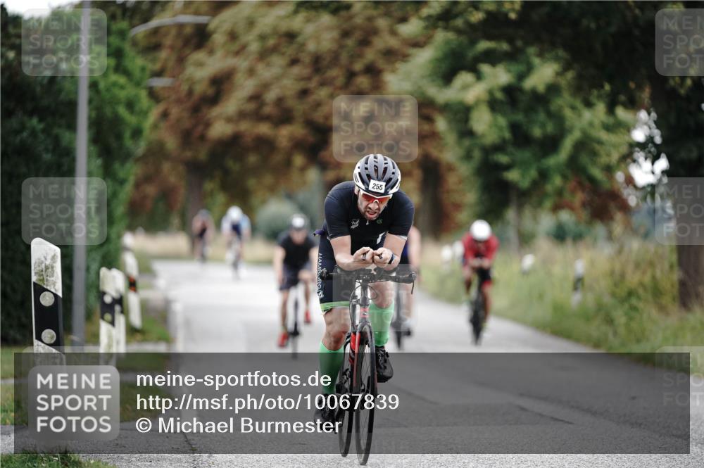 30.08.2026 - Elbe Triathlon Hamburg Michael Burmester http://msf.ph/oto/10067839 30.08.2026 09:25:56 Radfahren 255, 314, 581, 607 meine-sportfotos.de