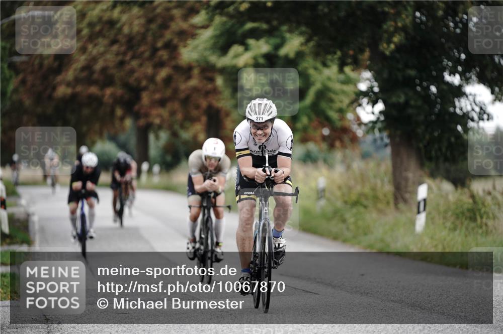 30.08.2026 - Elbe Triathlon Hamburg Michael Burmester http://msf.ph/oto/10067870 30.08.2026 09:26:11 Radfahren 222, 271, 295, 298, 334, 385, 504, 512, 585 meine-sportfotos.de