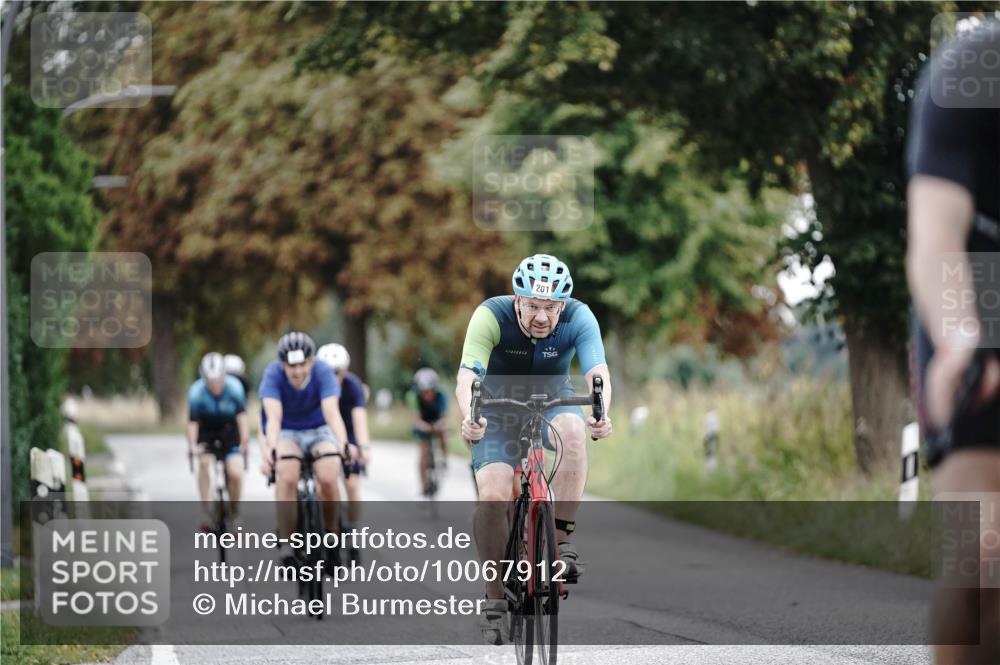30.08.2026 - Elbe Triathlon Hamburg Michael Burmester http://msf.ph/oto/10067912 30.08.2026 09:26:27 Radfahren 201, 264, 347, 351, 382, 417, 423, 506, 579, 611, 756 meine-sportfotos.de