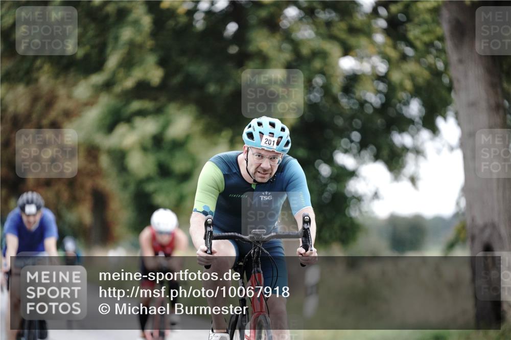 30.08.2026 - Elbe Triathlon Hamburg Michael Burmester http://msf.ph/oto/10067918 30.08.2026 09:26:28 Radfahren 201, 264, 347, 351, 382, 417, 423, 506, 579, 611, 756 meine-sportfotos.de
