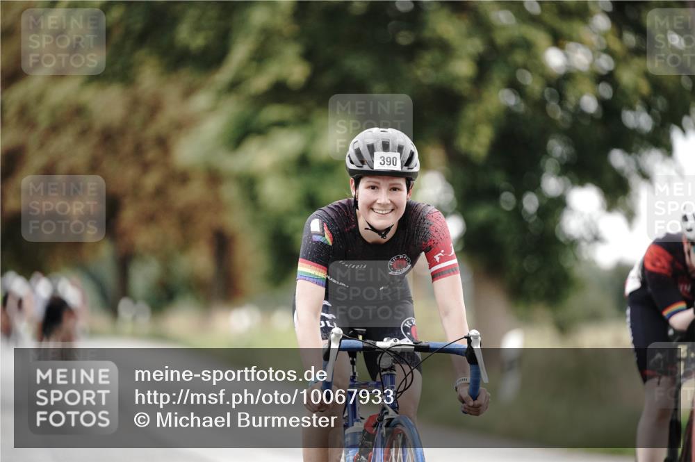 30.08.2026 - Elbe Triathlon Hamburg Michael Burmester http://msf.ph/oto/10067933 30.08.2026 09:26:46 Radfahren 229, 341, 357, 390, 505 meine-sportfotos.de