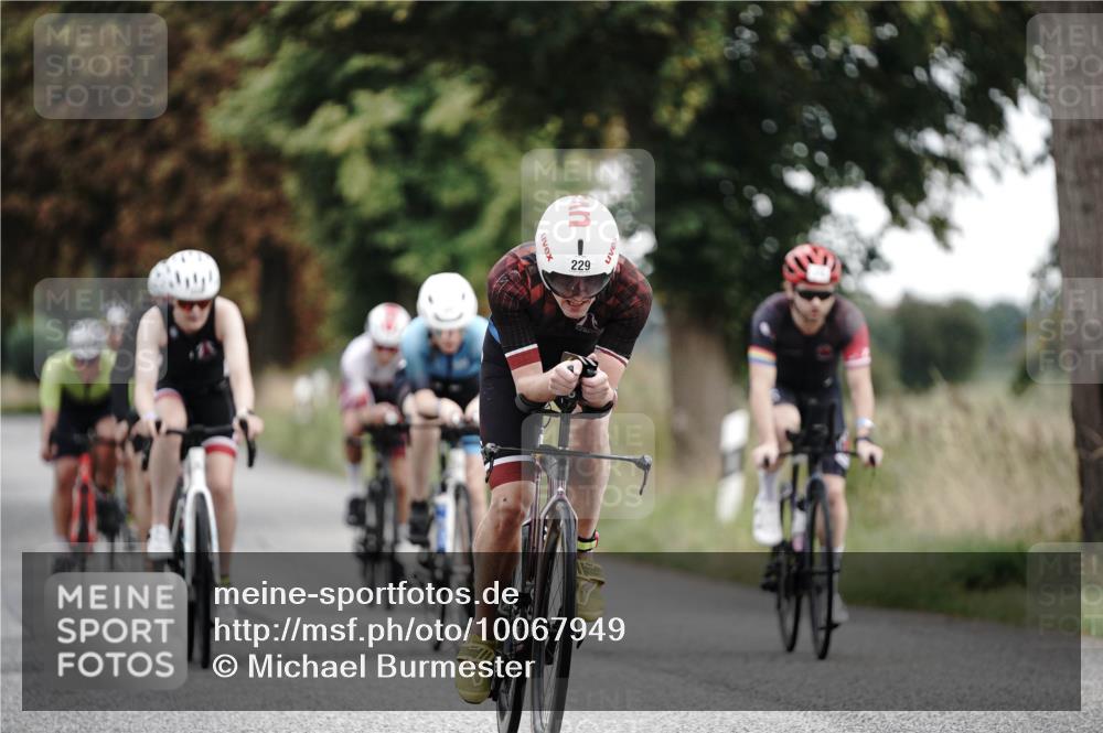 30.08.2026 - Elbe Triathlon Hamburg Michael Burmester http://msf.ph/oto/10067949 30.08.2026 09:26:53 Radfahren 229, 310, 318, 328, 341, 359, 503, 505, 580, 595, 596, 676 meine-sportfotos.de