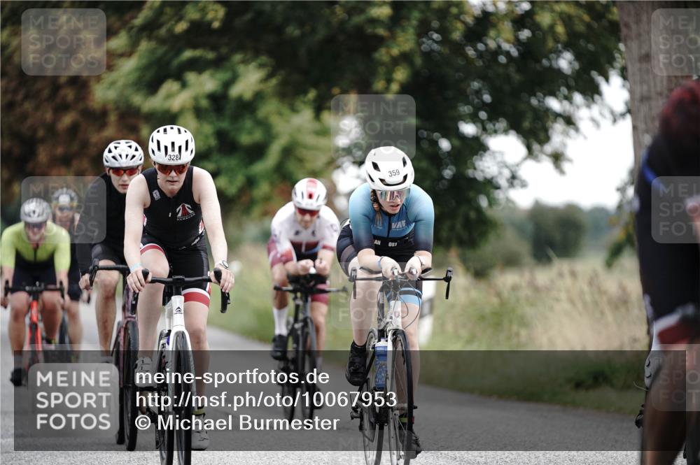 30.08.2026 - Elbe Triathlon Hamburg Michael Burmester http://msf.ph/oto/10067953 30.08.2026 09:26:54 Radfahren 229, 310, 318, 328, 359, 503, 580, 595, 596, 626, 676 meine-sportfotos.de