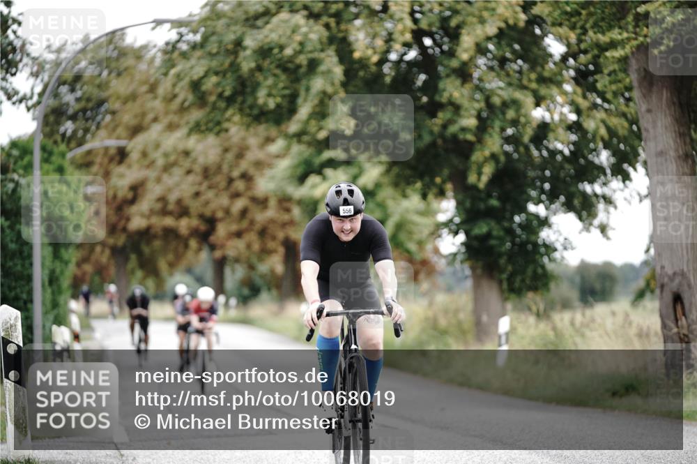 30.08.2026 - Elbe Triathlon Hamburg Michael Burmester http://msf.ph/oto/10068019 30.08.2026 09:27:27 Radfahren 324, 325, 464, 526, 556, 665 meine-sportfotos.de