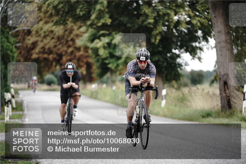 30.08.2026 - Elbe Triathlon Hamburg Michael Burmester http://msf.ph/oto/10068030 30.08.2026 09:27:30 Radfahren 325, 464, 526, 556, 665 meine-sportfotos.de