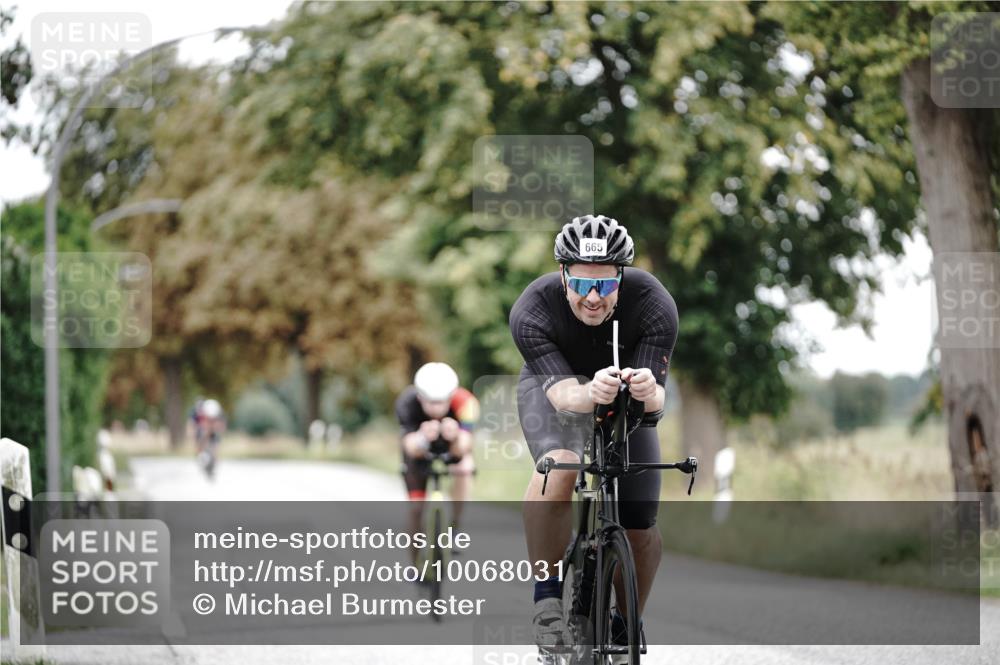 30.08.2026 - Elbe Triathlon Hamburg Michael Burmester http://msf.ph/oto/10068031 30.08.2026 09:27:32 Radfahren 325, 464, 526, 613, 665 meine-sportfotos.de