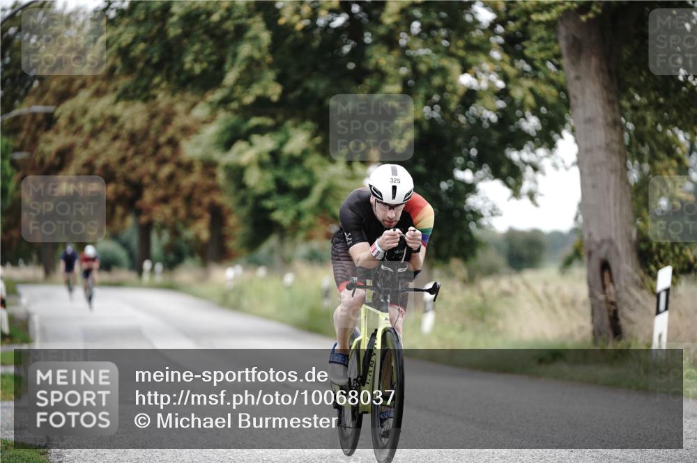 30.08.2026 - Elbe Triathlon Hamburg Michael Burmester http://msf.ph/oto/10068037 30.08.2026 09:27:33 Radfahren 325, 464, 613, 647, 665 meine-sportfotos.de