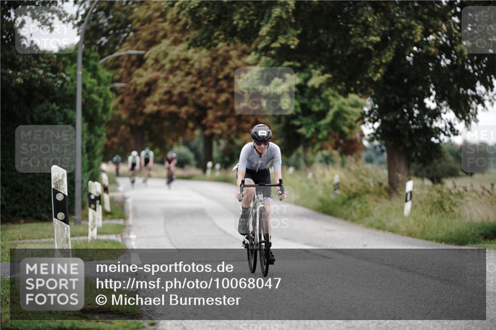 30.08.2026 - Elbe Triathlon Hamburg Michael Burmester http://msf.ph/oto/10068047 30.08.2026 09:27:50 Radfahren 275, 340, 366 meine-sportfotos.de