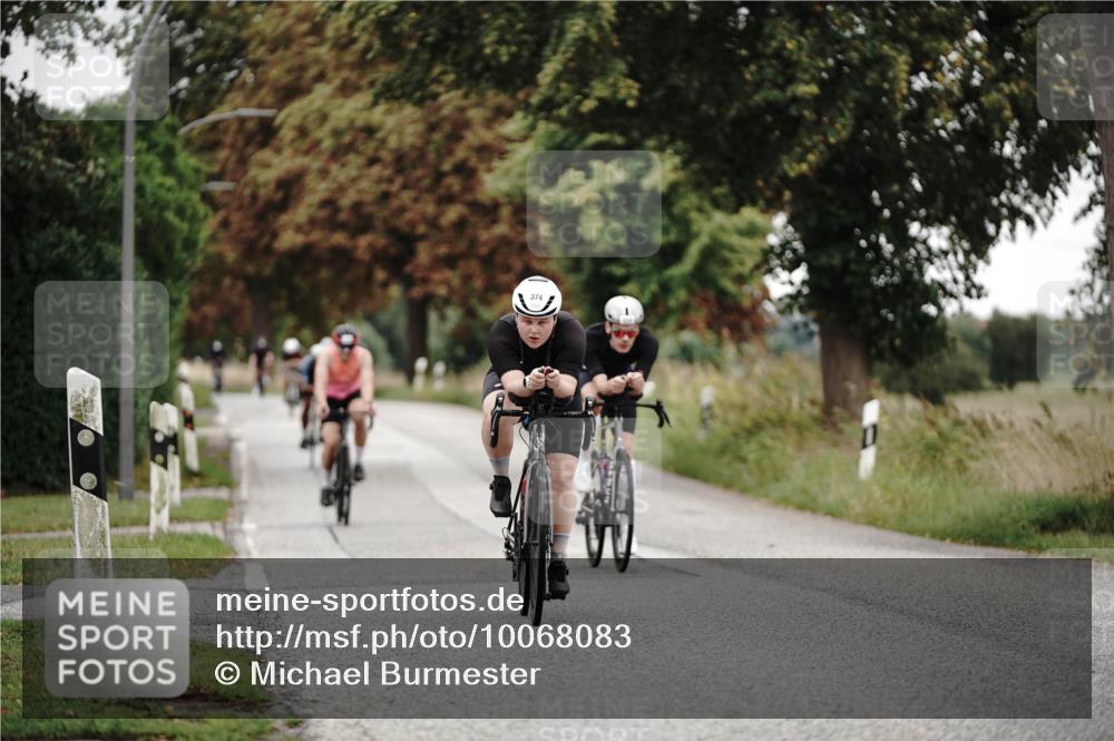 30.08.2026 - Elbe Triathlon Hamburg Michael Burmester http://msf.ph/oto/10068083 30.08.2026 09:28:08 Radfahren 215, 220, 235, 253, 374, 481, 534, 590, 698, 731 meine-sportfotos.de