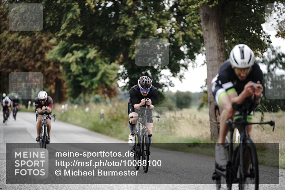 30.08.2026 - Elbe Triathlon Hamburg Michael Burmester http://msf.ph/oto/10068100 30.08.2026 09:28:14 Radfahren 235, 253, 558, 569, 698, 731, 741, 976 meine-sportfotos.de