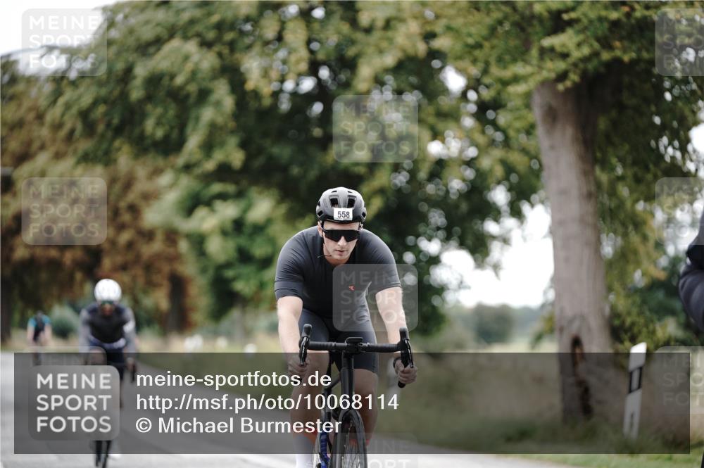30.08.2026 - Elbe Triathlon Hamburg Michael Burmester http://msf.ph/oto/10068114 30.08.2026 09:28:20 Radfahren 558, 563, 569, 638, 741, 976 meine-sportfotos.de