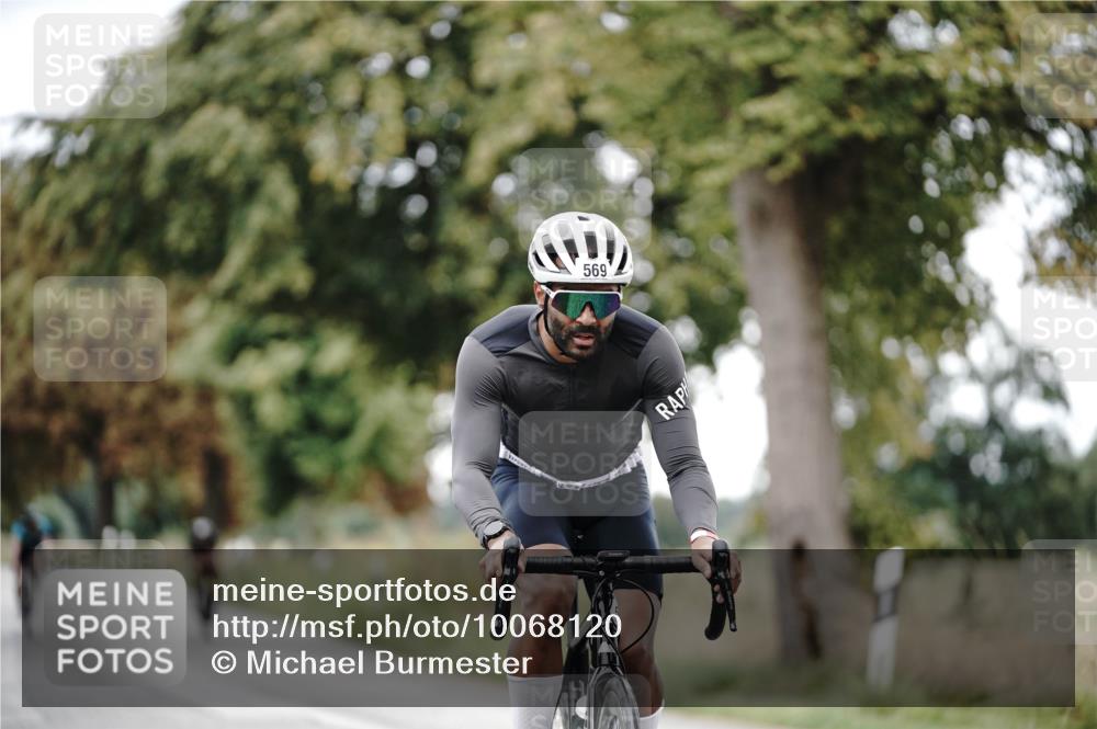 30.08.2026 - Elbe Triathlon Hamburg Michael Burmester http://msf.ph/oto/10068120 30.08.2026 09:28:22 Radfahren 558, 563, 569, 638, 976 meine-sportfotos.de