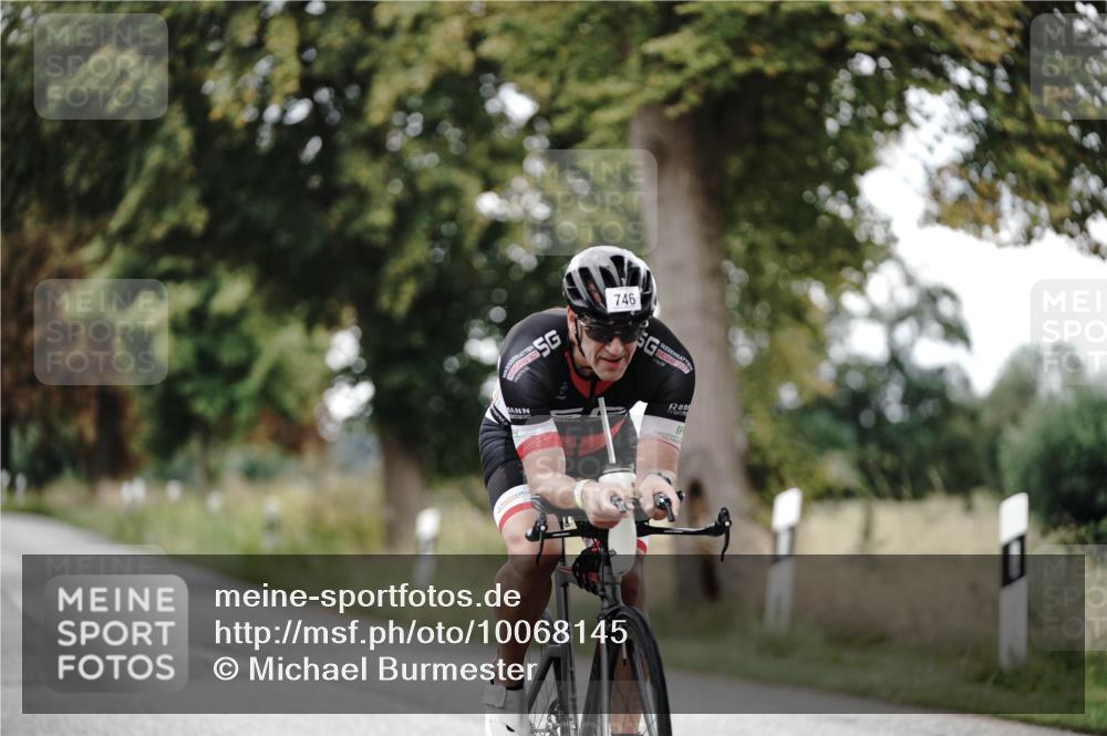 30.08.2026 - Elbe Triathlon Hamburg Michael Burmester http://msf.ph/oto/10068145 30.08.2026 09:28:46 Radfahren 248, 383, 746 meine-sportfotos.de