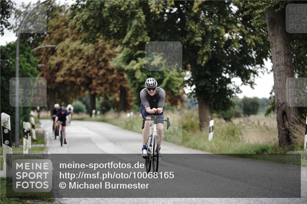 30.08.2026 - Elbe Triathlon Hamburg Michael Burmester http://msf.ph/oto/10068165 30.08.2026 09:29:00 Radfahren 212, 380, 394, 445, 459, 656 meine-sportfotos.de