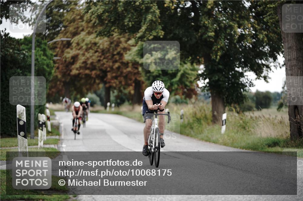 30.08.2026 - Elbe Triathlon Hamburg Michael Burmester http://msf.ph/oto/10068175 30.08.2026 09:29:06 Radfahren 200, 315, 394, 459, 528, 656 meine-sportfotos.de