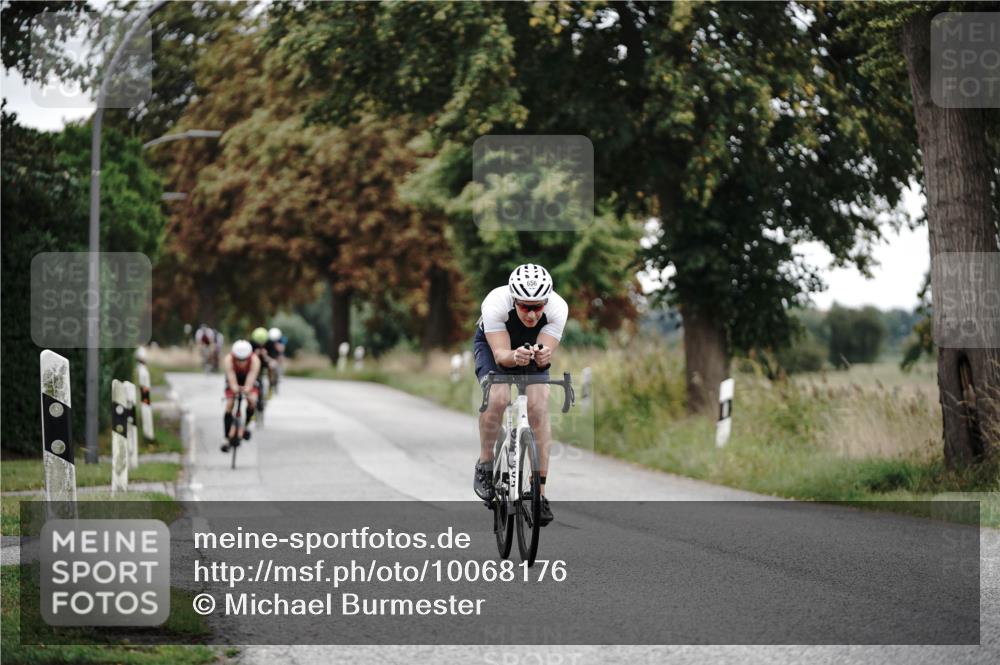 30.08.2026 - Elbe Triathlon Hamburg Michael Burmester http://msf.ph/oto/10068176 30.08.2026 09:29:06 Radfahren 200, 315, 394, 459, 528, 656 meine-sportfotos.de