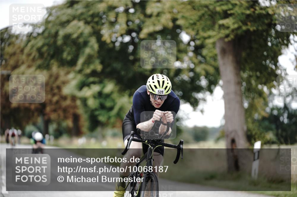 30.08.2026 - Elbe Triathlon Hamburg Michael Burmester http://msf.ph/oto/10068187 30.08.2026 09:29:11 Radfahren 200, 315, 528, 678, 724 meine-sportfotos.de