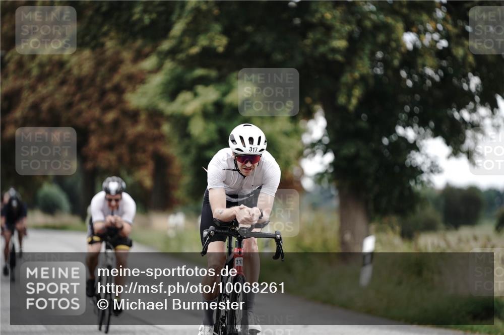 30.08.2026 - Elbe Triathlon Hamburg Michael Burmester http://msf.ph/oto/10068261 30.08.2026 09:29:55 Radfahren 273, 317, 674 meine-sportfotos.de