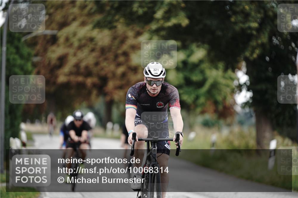 30.08.2026 - Elbe Triathlon Hamburg Michael Burmester http://msf.ph/oto/10068314 30.08.2026 09:30:26 Radfahren 321, 438, 452, 489, 527, 769, 779, 869 meine-sportfotos.de