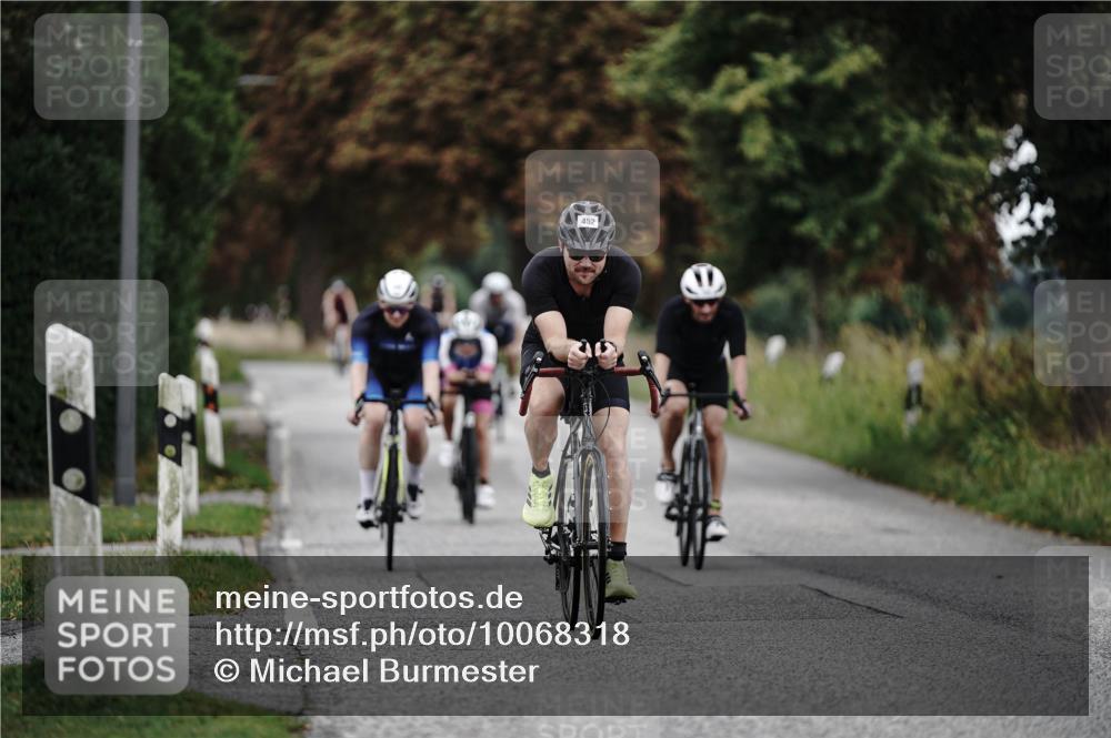 30.08.2026 - Elbe Triathlon Hamburg Michael Burmester http://msf.ph/oto/10068318 30.08.2026 09:30:27 Radfahren 321, 438, 452, 489, 527, 769, 869 meine-sportfotos.de