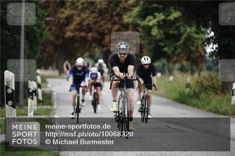 30.08.2026 - Elbe Triathlon Hamburg Michael Burmester http://msf.ph/oto/10068320 30.08.2026 09:30:27 Radfahren 321, 438, 452, 489, 527, 769, 869 meine-sportfotos.de