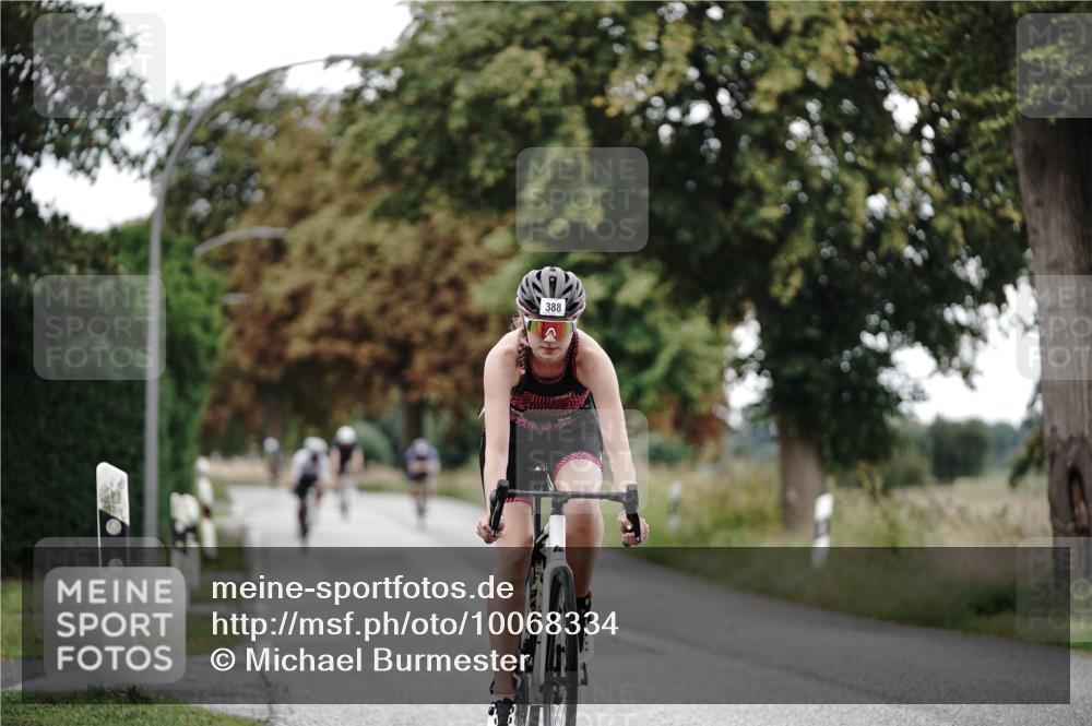30.08.2026 - Elbe Triathlon Hamburg Michael Burmester http://msf.ph/oto/10068334 30.08.2026 09:30:37 Radfahren 388, 414, 548, 658, 751 meine-sportfotos.de